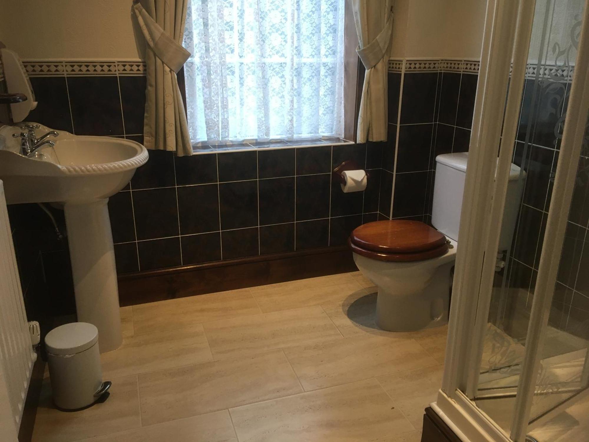 Grove House Guest House Telford Esterno foto